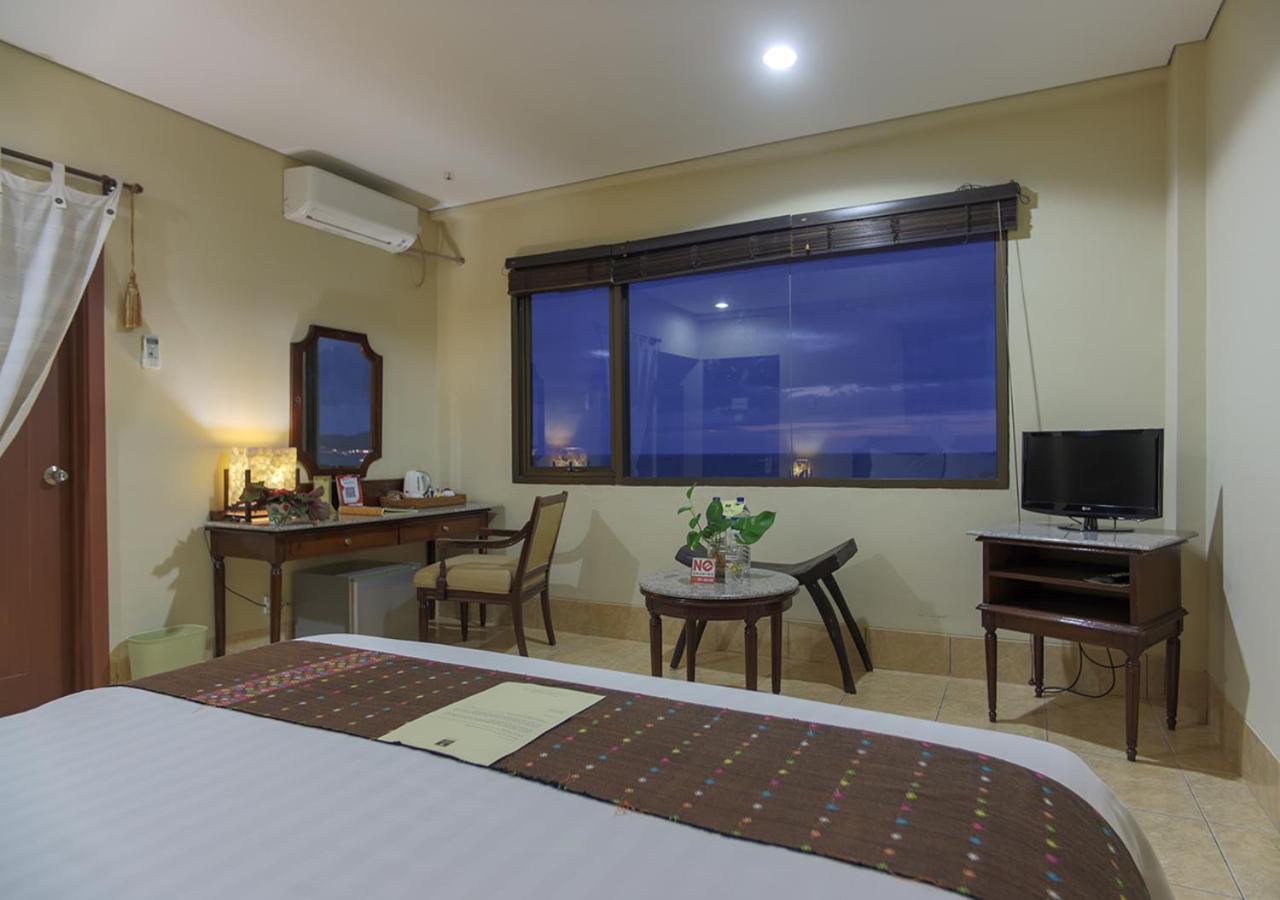 The Jayakarta Suites Komodo Flores Labuan Bajo Eksteriør billede
