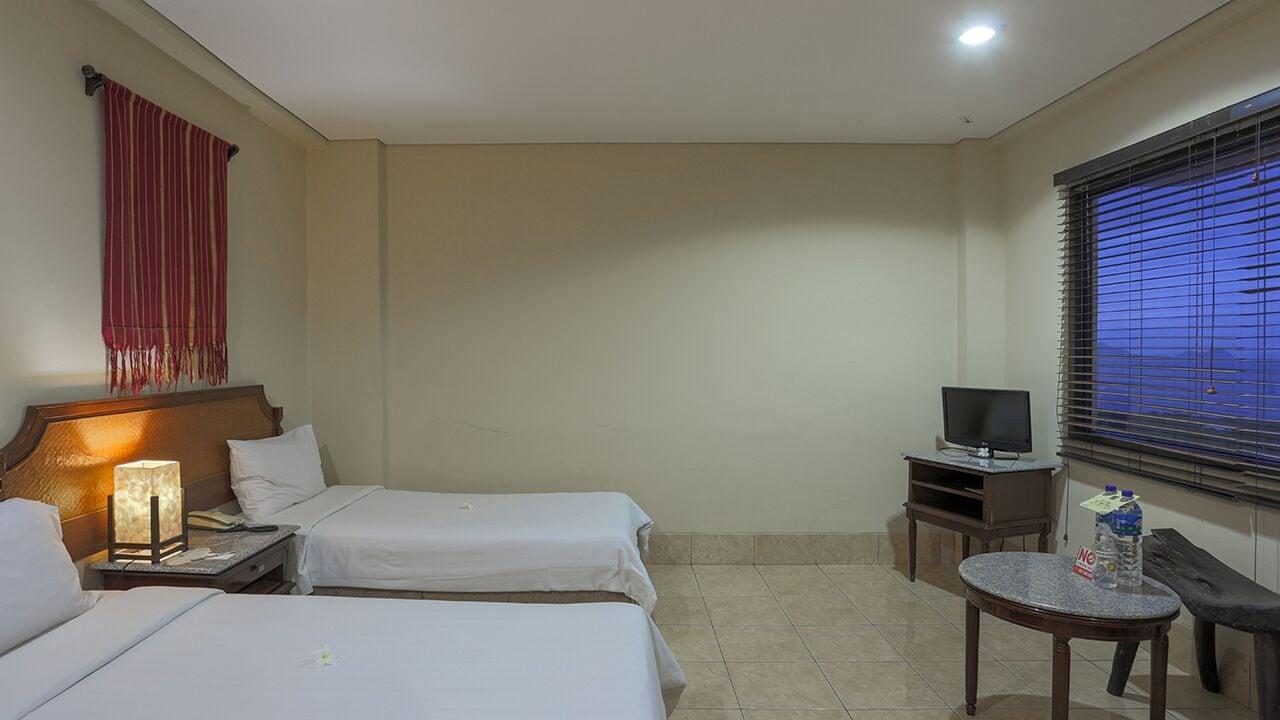 The Jayakarta Suites Komodo Flores Labuan Bajo Eksteriør billede